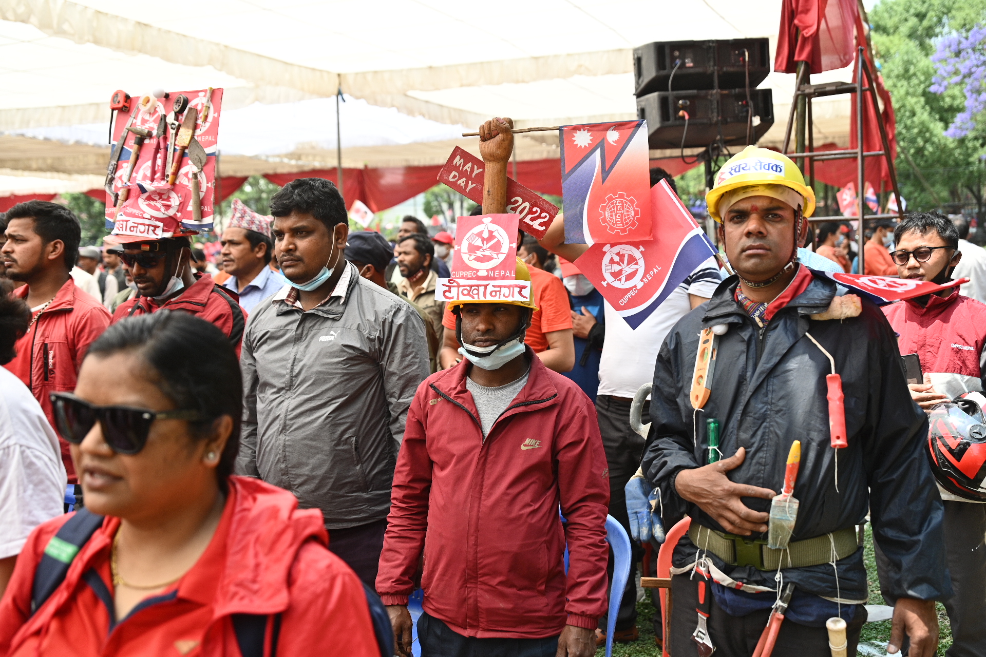 ‘मजदुर दिवस’ थाहा नपाएका मजदुर, श्रम ऐन र सामाजिक सुरक्षाबारे जानकारी नै छैन